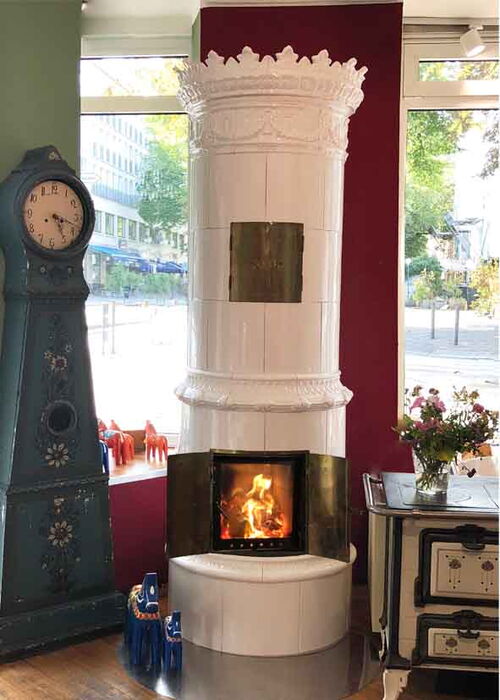 antiker schwedischer Kachelofen von SVEA Hamburg