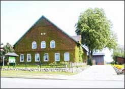 Landausstellung Lasbek mit antiken schwedischen Kachelöfen von SVEA Hamburg