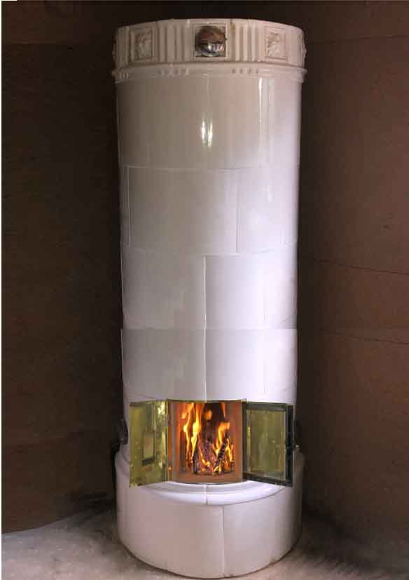 antiker schwedischer Kachelofen Silla von SVEA Hamburg